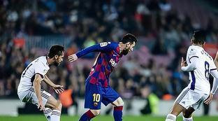 个沉重的打 个沉重的打